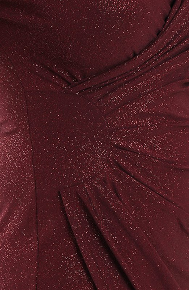 Bordowa midi  sukienka z brokatem GLIMMER  plus size