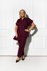 Bordowy elegancki komplet FELICITA – marynarka wiązana i spodnie | Premium Plus Size