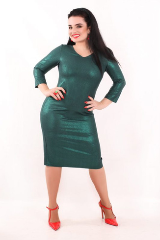 Zielona wizytowa sukienka z połyskującej tkaniny Plus Size
