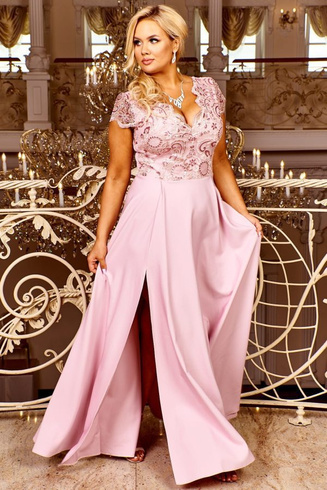 CRYSTAL - długa suknia z krótkim rękawkiem oraz z rozcięciem na nodze, pastel pink