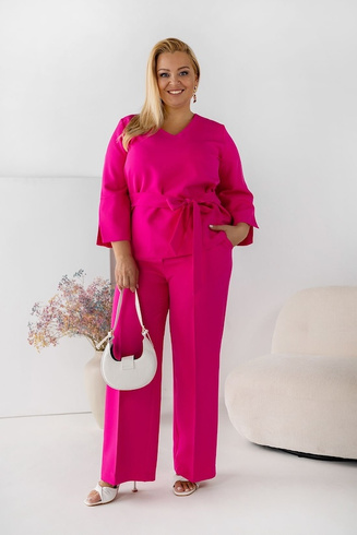 Amarantowy komplet elegancki LUXARIA Plus Size – spodnie z wysokim stanem i prostą nogawką